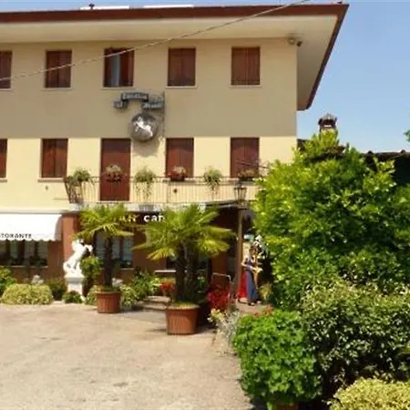 Al Cavallino Bianco 호텔 2*